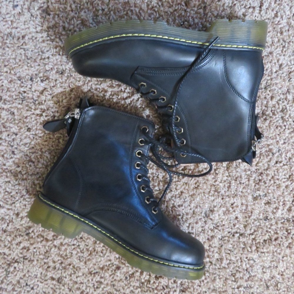 Boots - Picture 2 of 5